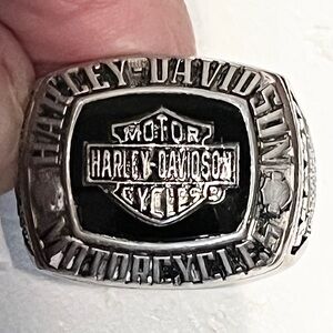 Harley-Davidson 2006 Men’s Bold Silver and Black Emblem Ring